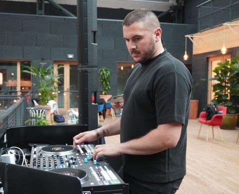 DJ